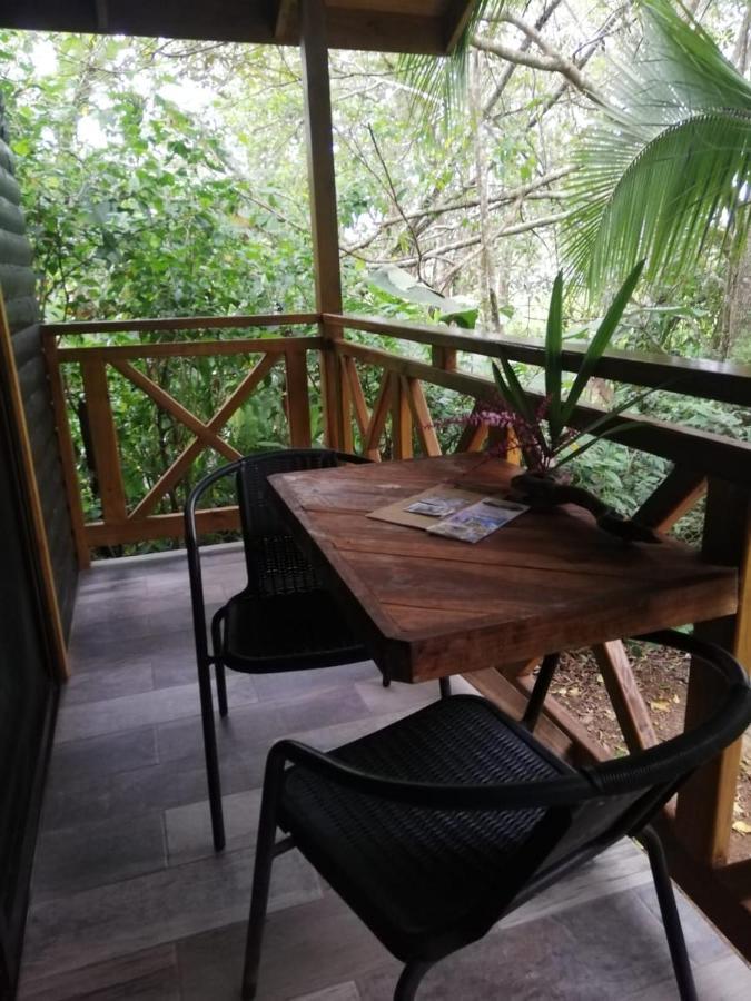 Casa El Colibri Bed & Breakfast Parrita Exterior photo